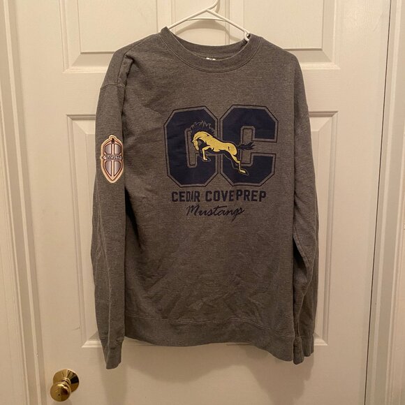 Swagger Apple TV Show Cedar Cove Prep Mustangs Prop Worn Gray Sweatshirt XL - Picture 1 of 7